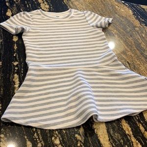 Girls 7-8 Uniqlo Gray and White Striped SS Dress